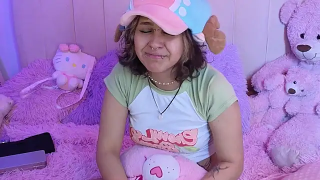 Show modela NekoWaifu na web-kameri