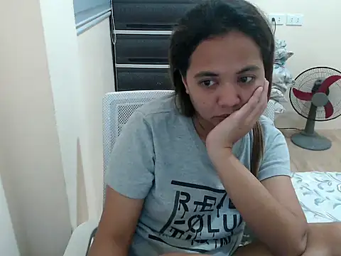 xTheLastVIRGINx live XXX chat