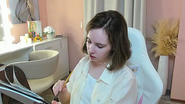 CrystaLeah: онлайн-секс-чат