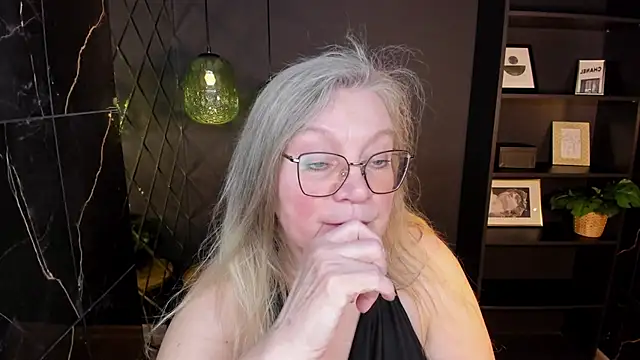 NataliMellow: онлайн-секс-чат