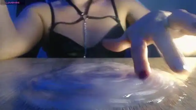 DaMikaela_'s Live XXX Chat