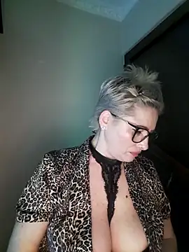 Chatroom XXX en direct de LunaBlaise