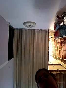 Chat +18 de MariBelle1 ao vivo