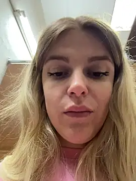 Živý XXX chat HarrietDart