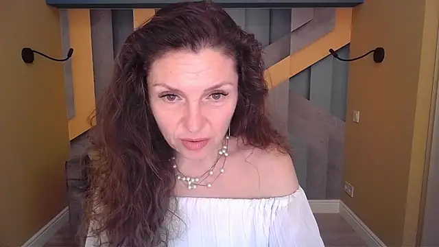 Онлайн чат XXX EllaLong