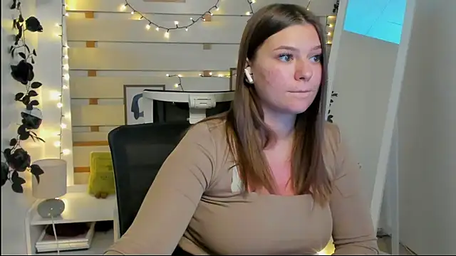 Онлайн чат XXX Josephine_Kiss