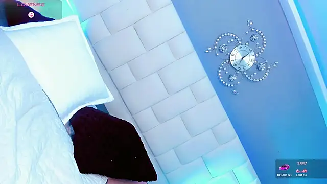 Kisses_Sophia Adlı Modelin Web Kamerası Şovu