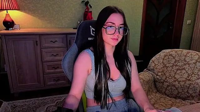 AnneAverry Chat XXX in diretta