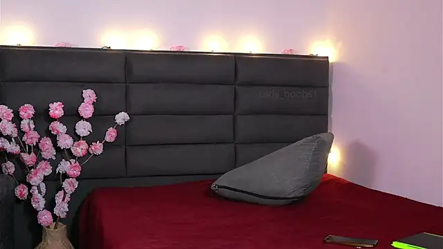 Chat +18 de kathieandpovcock1 ao vivo