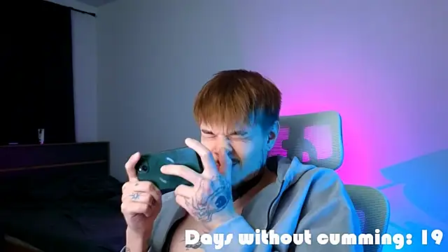 DENIS_HEREのライブXXXチャット