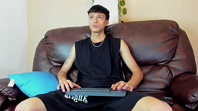 Lean_Portman's Live XXX Chat