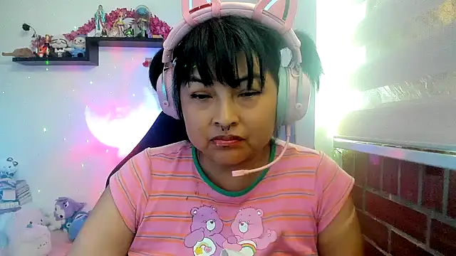 Shaddycute_のライブXXXチャット