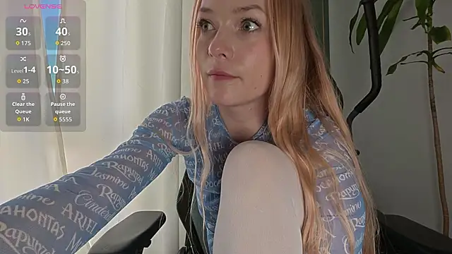 Онлайн чат XXX Emily_jayreal