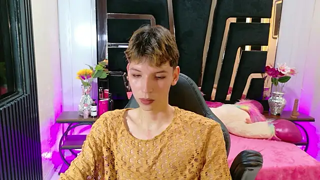 Stefany_PiInk Show in webcam