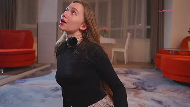 SharaNewbern 现场XXX聊天