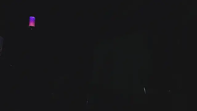 FindomJason: διαδικτυακό σόου στην κάμερα