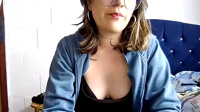 princessbella93 现场XXX聊天