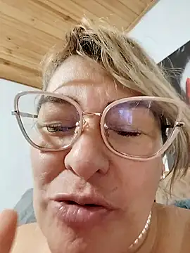 AlexxiaaMat's Live XXX Chat