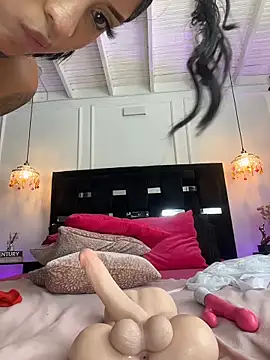 MystiqueXXX Adlı Modelin Canlı XXX Sohbeti