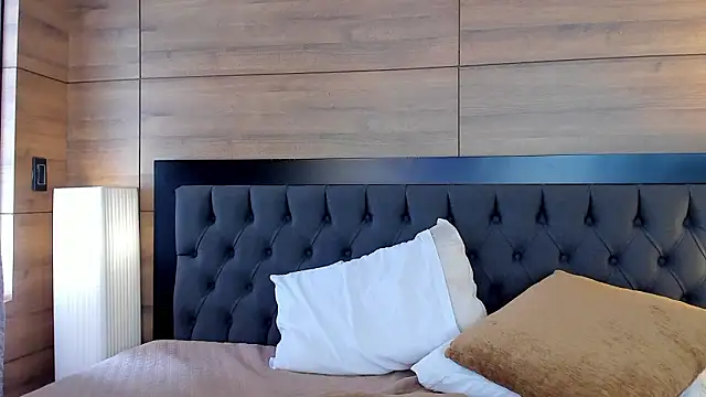 Roseaurora live XXX chat