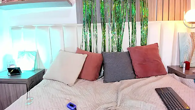 Yaramooun's Live XXX Chat