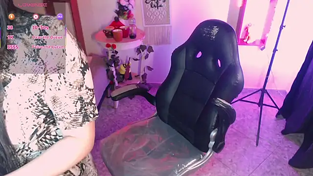 QueenRose94n Live XXX chat