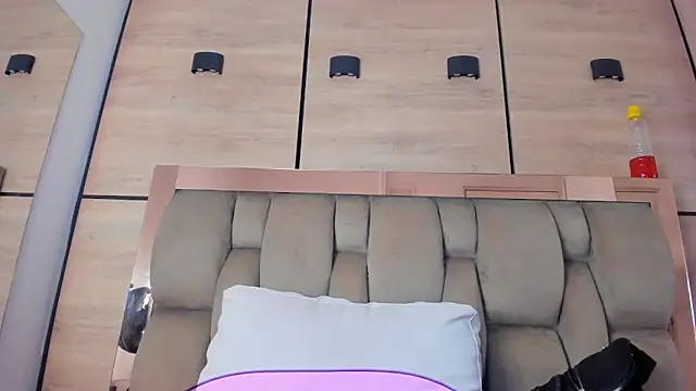 karol_lewiss Chat XXX in diretta