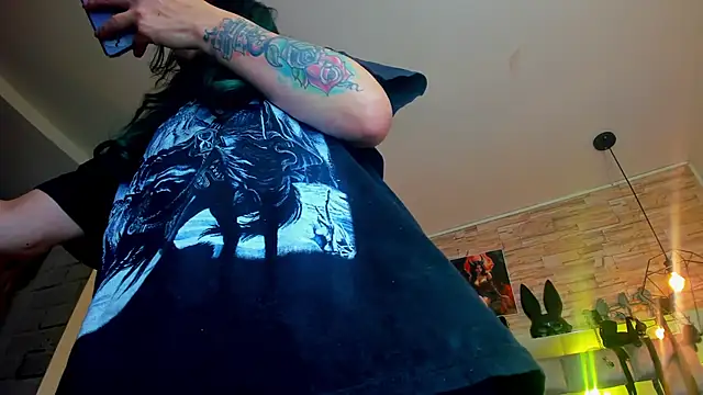 Chat +18 de Evangelinejoness_ ao vivo