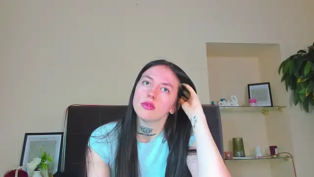 AdrianaCult's Live XXX Chat