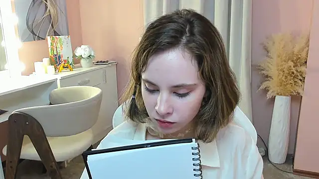 CrystaLeah's Live XXX Chat