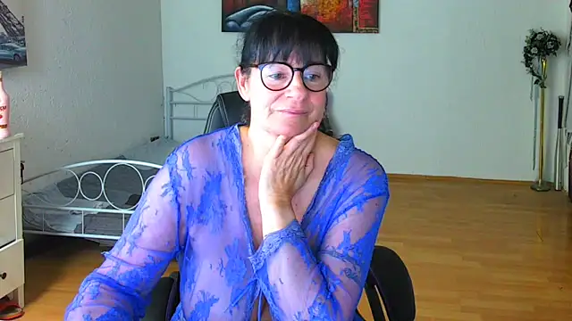 Sylly's Live XXX Chat