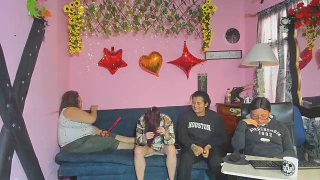 XXX chat uživo modela lesbiancuple