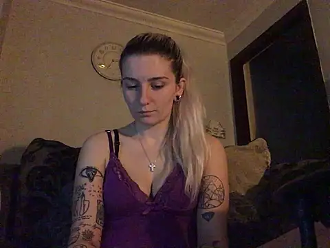 xxamyleighxx 在線直播表演