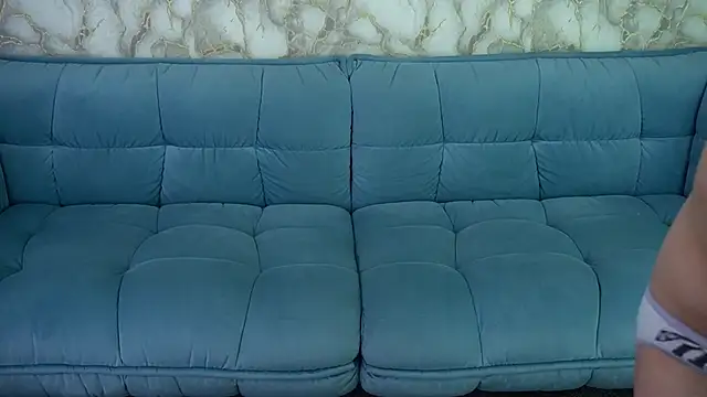 LiviaShy: απευθείας συνομιλία ΧΧΧ