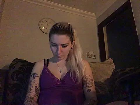 xxamyleighxx Adlı Modelin Canlı XXX Sohbeti