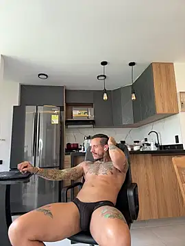 fitnolan's Live XXX Chat