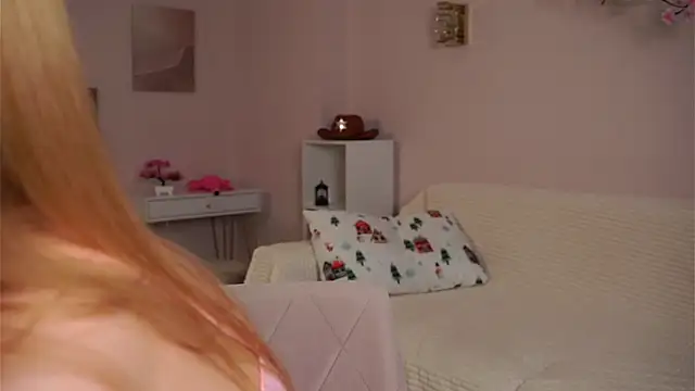 SunnivaCovil Live XXX-Chat