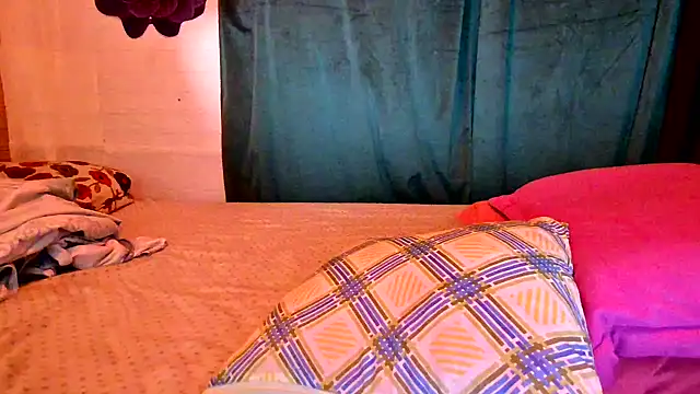 Ugly-Filipina's Live XXX Chat