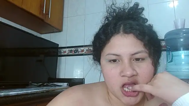 Baby_dirt live XXX chat