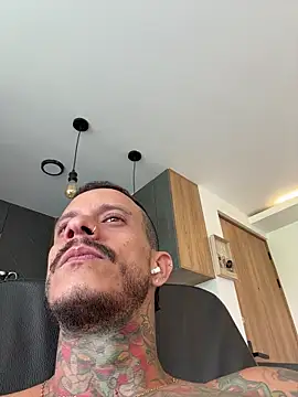 fitnolan's Live XXX Chat