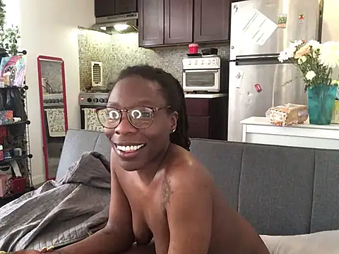 Chat +18 de littyleesh1 ao vivo