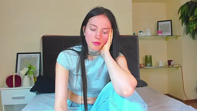 XXX chat uživo modela AdrianaCult