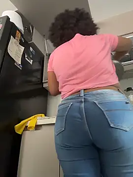 Rizos_hot_official 即時 XXX 聊天