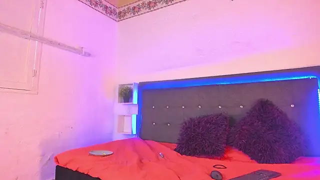 XXX chat uživo modela Ale_cuzz