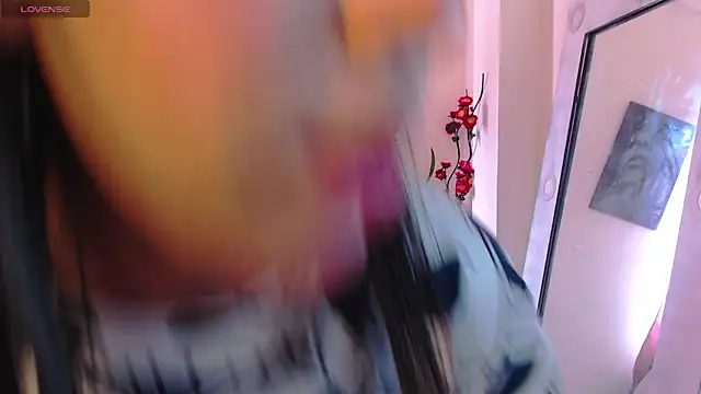 Show modela Candyy_doll__ na web-kameri