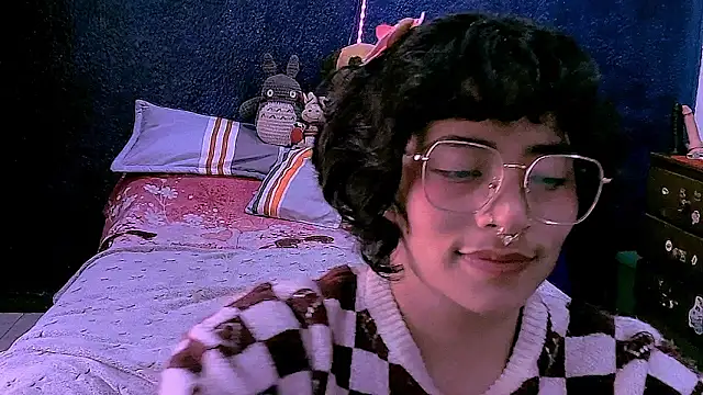 NinaYellow Live XXX Chat