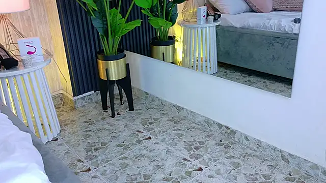 Carrie_GB Adlı Modelin Canlı XXX Sohbeti