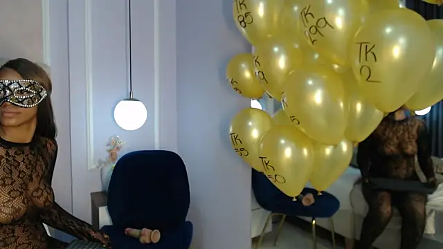 LiaTrainor Live XXX-Chat