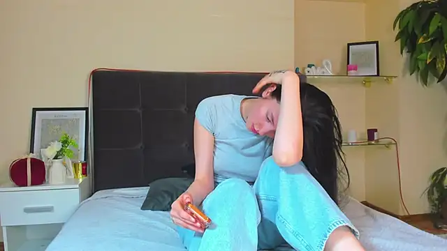 AdrianaCult Live XXX-Chat