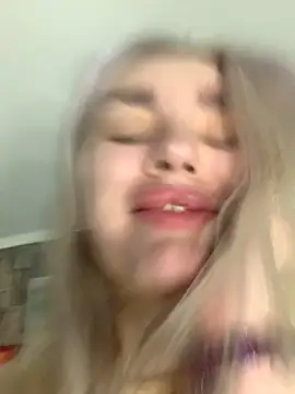 SextazyのライブXXXチャット